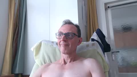 naturista25 online show from 27, 5, 2026
