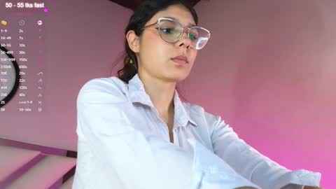 Naty Saenz online show from 24, 2, 2025