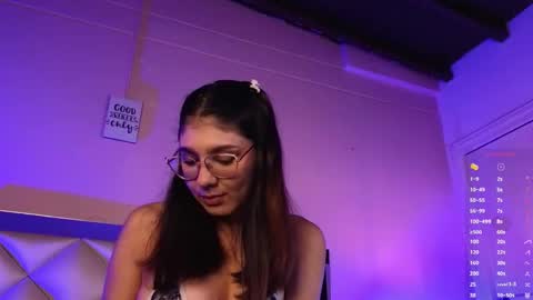 Naty Saenz online show from 21, 10, 2025