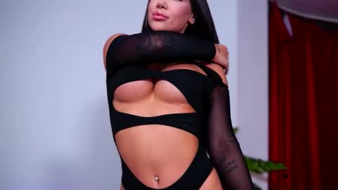 Naty online show from 23, 9, 2025