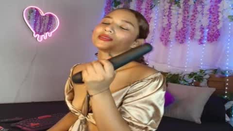 Snapshot of natzurit chatting on 4, 11, 2025 Natzu online show from 4, 11, 2025