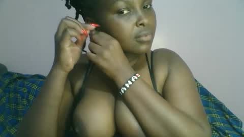 Snapshot of naughti_garlie chatting on 30, 10, 2025 naughti_garlie online show from 30, 10, 2025