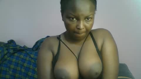 Snapshot of naughti_garlie chatting on 16, 11, 2025 naughti_garlie online show from 16, 11, 2025