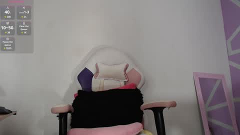 Snapshot of naughty69hottie chatting on 23, 1, 2025 Leina modelo independiente online show from 23, 1, 2025