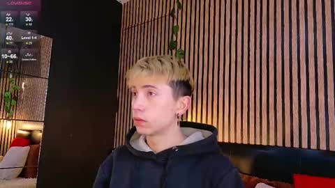 Christopher  Chris online show from 11, 3, 2025