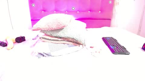 Snapshot of naughty_choko chatting on 22, 11, 2025 L I S S online show from 22, 11, 2025