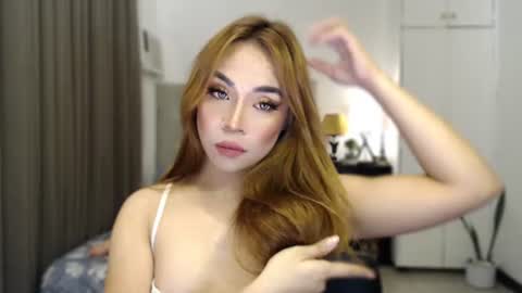 Snapshot of naughty_dreamerxxx chatting on 15, 7, 2026 Queen Jess online show from 15, 7, 2026