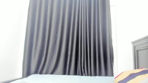 naughty_dreamss online show from 21, 4, 2026