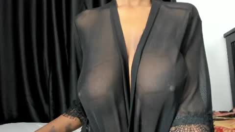 Snapshot of naughty_dreamss chatting on 5, 7, 2026 naughty_dreamss online show from 5, 7, 2026