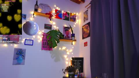 Snapshot of naughty_em_17 chatting on 13, 1, 2025 Em please help me reach 100 thumbs up 3 online show from 13, 1, 2025