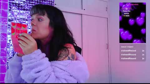 Snapshot of naughty_em_17 chatting on 6, 3, 2025 Em please help me reach 100 thumbs up 3 online show from 6, 3, 2025