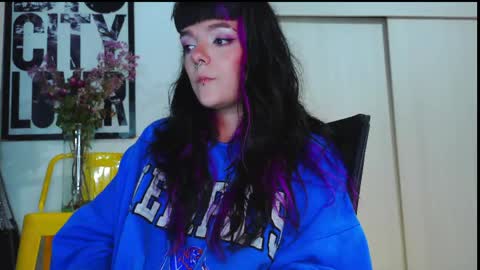 Em  please help me reach 100 thumbs up 3 online show from 26, 4, 2026