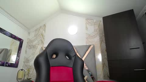 Kitten online show from 16, 12, 2025