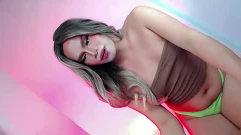 naughtybynight28 online show from 19, 4, 2026