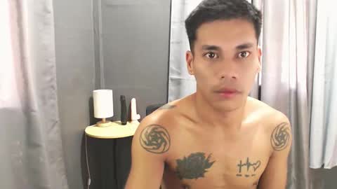 naughtyfuck_boy online show from 21, 4, 2026