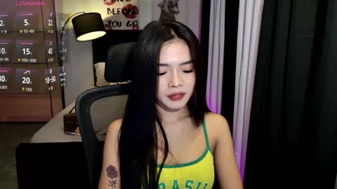 Snapshot of naughtygirl18x chatting on 16, 12, 2025 Mitch online show from 16, 12, 2025