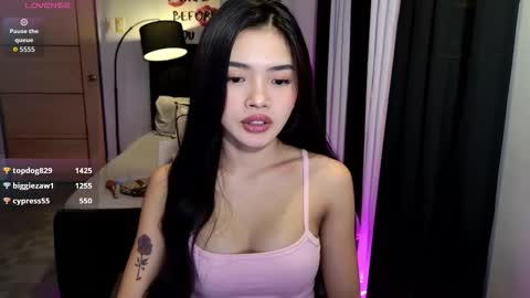 Snapshot of naughtygirl18x chatting on 21, 12, 2025 Mitch online show from 21, 12, 2025