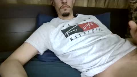 naughtyguy556677 online show from 17, 4, 2026