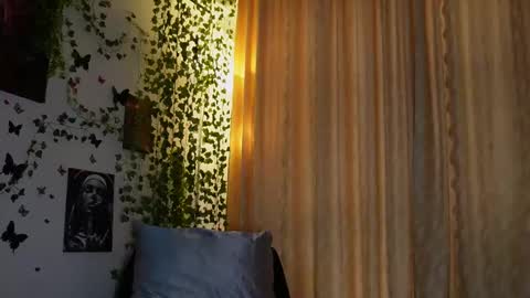 Mya Alexya online show from 3, 3, 2025