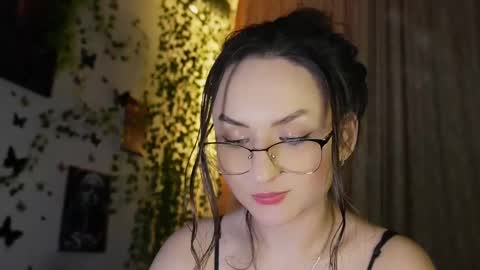 Mya Alexya online show from 5, 3, 2025