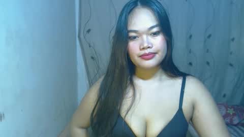 Snapshot of naughtyhotamber chatting on 22, 11, 2025 amber and ryan online show from 22, 11, 2025