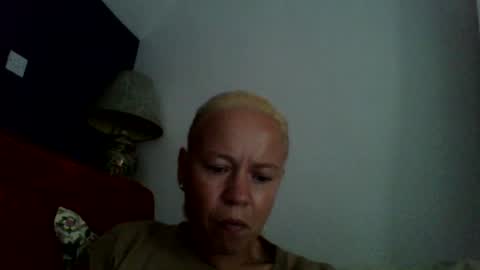 naughtyjennyblondeuk online show from 23, 7, 2026