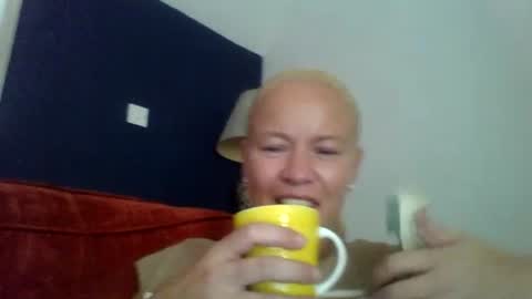 naughtyjennyblondeuk online show from 28, 7, 2026