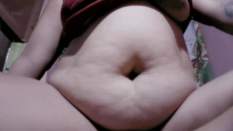Snapshot of naughtymom_33 chatting on 14, 6, 2026 naughtymom_33 online show from 14, 6, 2026