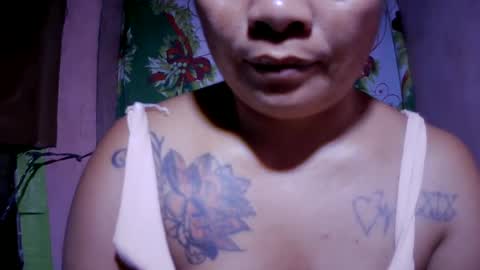 Snapshot of naughtymom_33 chatting on 16, 6, 2026 naughtymom_33 online show from 16, 6, 2026