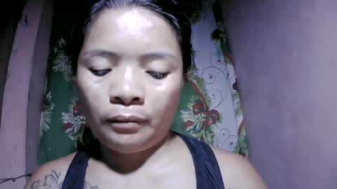 Snapshot of naughtymom_33 chatting on 19, 6, 2026 naughtymom_33 online show from 19, 6, 2026