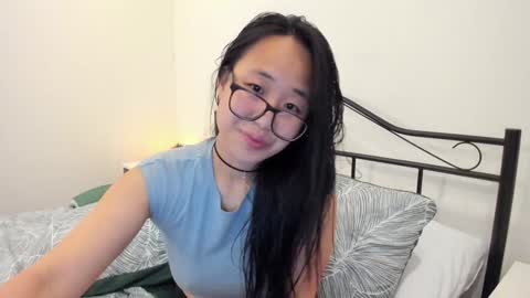 Snapshot of naughtynerdygirl chatting on 3, 2, 2025 Gigi Chu online show from 3, 2, 2025