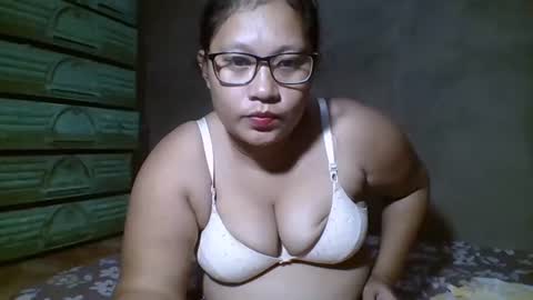 Snapshot of naughtypinay08 chatting on 18, 3, 2026 juls online show from 18, 3, 2026