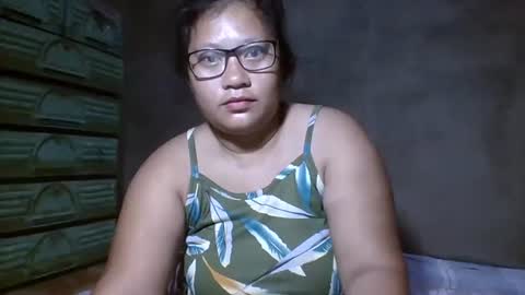 Snapshot of naughtypinay08 chatting on 14, 4, 2026 juls online show from 14, 4, 2026