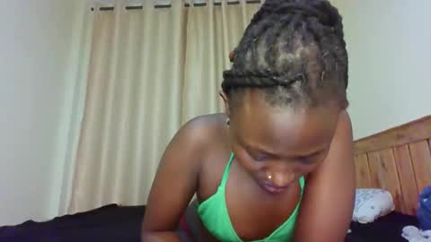 naughtyqueen12 online show from 13, 11, 2025