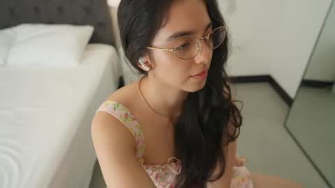 Naughty Samm online show from 25, 4, 2026