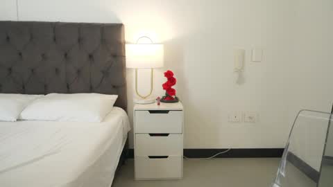 Naughty Samm online show from 27, 4, 2026