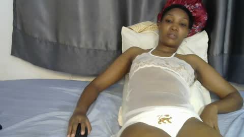 naughtyy4u online show from 22, 7, 2026