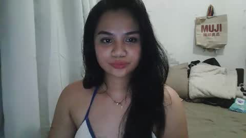 Snapshot of naughtyyliaaxx chatting on 19, 3, 2026 tatted girl online show from 19, 3, 2026