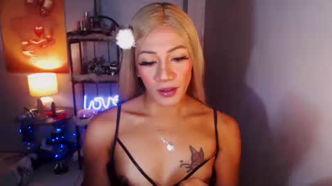 Snapshot of naugthy_hot_janna chatting on 27, 9, 2025 Janna Mae online show from 27, 9, 2025