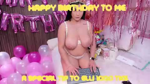 Snapshot of naugthyelli chatting on 23, 6, 2026 online show from 23, 6, 2026