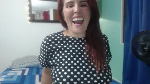 Snapshot of naugthymilf23 chatting on 6, 2, 2025 keyra online show from 6, 2, 2025