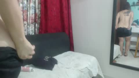 Snapshot of naugthymilf23 chatting on 10, 2, 2025 keyra online show from 10, 2, 2025