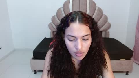 naya_fox1 online show from 21, 12, 2025