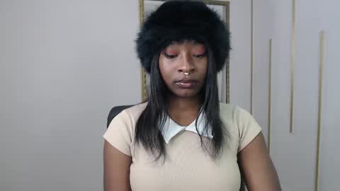 Nayaris 3 online show from 25, 4, 2026