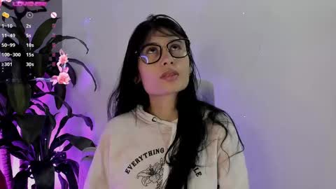 Naye  online show from 24, 4, 2026