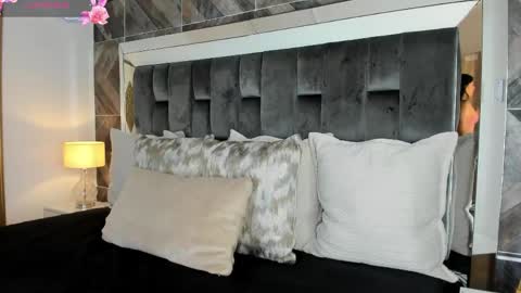    online show from 13, 3, 2026