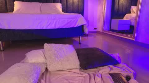 Snapshot of naylapot_ chatting on 11, 3, 2025 Juli online show from 11, 3, 2025