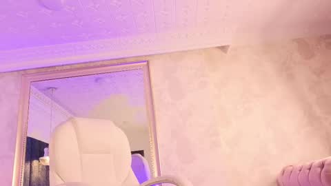 Snapshot of naylapot_ chatting on 12, 3, 2025 Juli online show from 12, 3, 2025