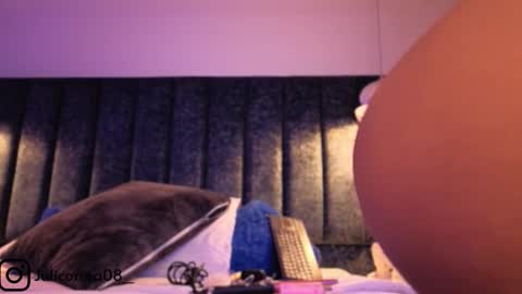 Snapshot of naylapot_ chatting on 20, 11, 2025 Juli online show from 20, 11, 2025