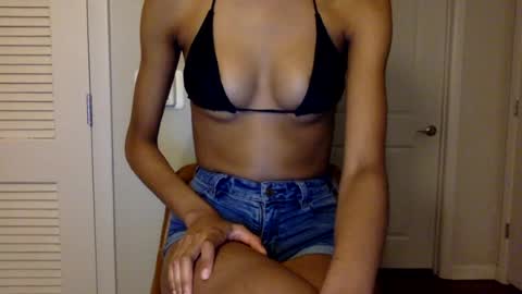 Nayomi Norma online show from 27, 7, 2026